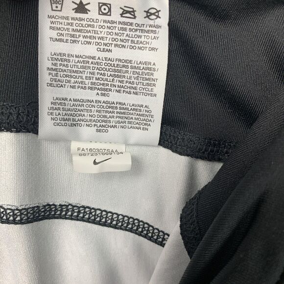 Nike Dri-FIT Pants Womens XL Black White Running Capri Pocket Athleisure - Picture 13 of 14